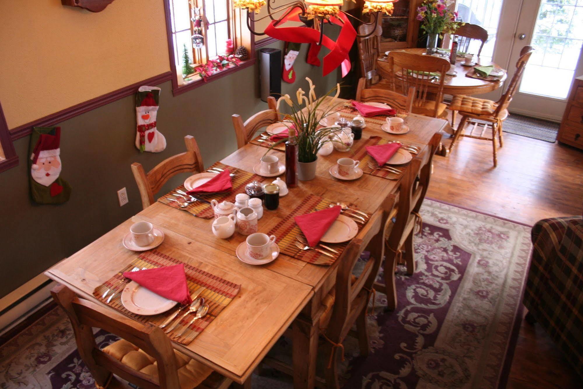 La Chaumiere De L'Anse Bed & Breakfast Mont-Tremblant Exterior photo
