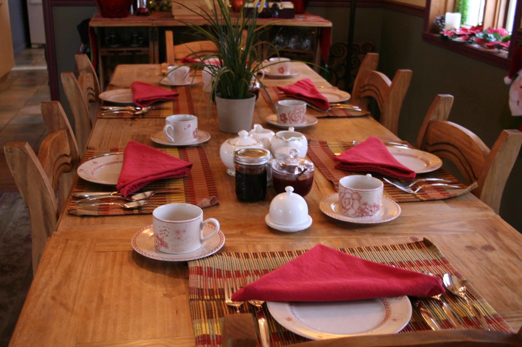 La Chaumiere De L'Anse Bed & Breakfast Mont-Tremblant Exterior photo